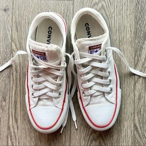 2/$30🍑 Converse Women's Chuck Taylor All Star Low Top Madison Sneakers